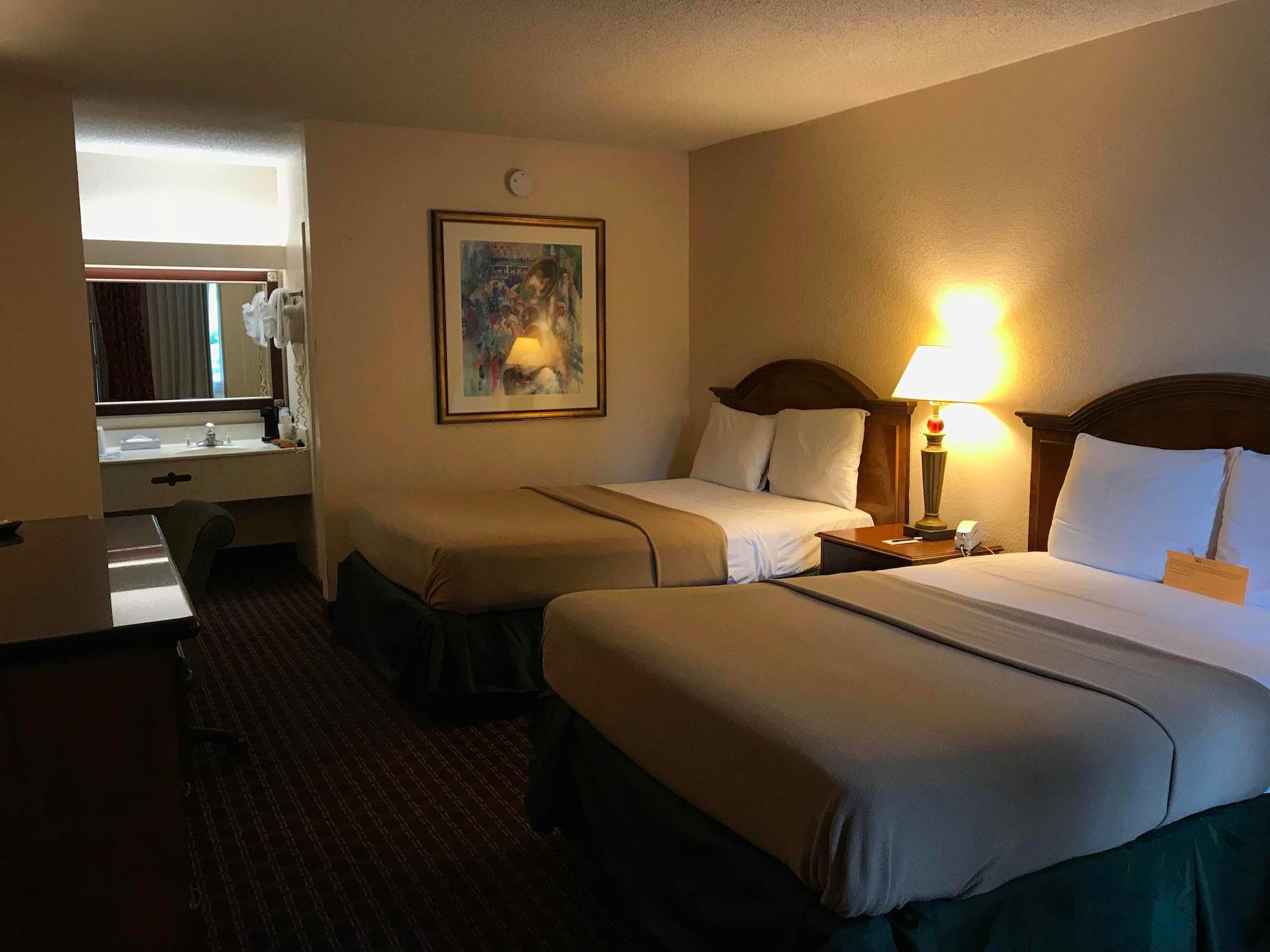 Quality Inn Tampa Lake Magdalene Dış mekan fotoğraf