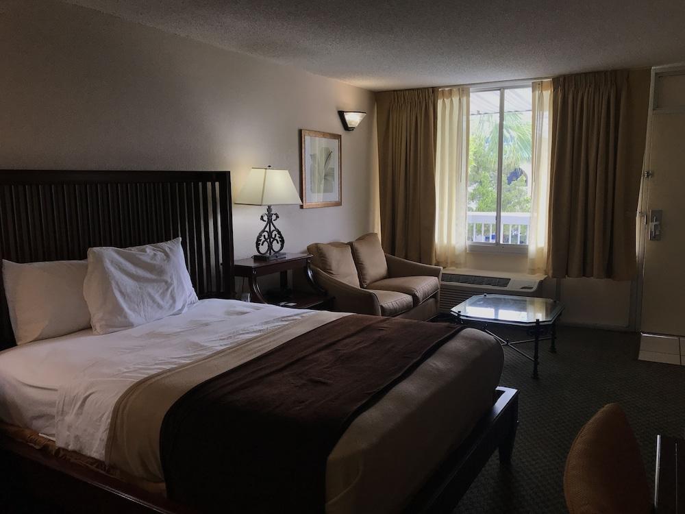 Quality Inn Tampa Lake Magdalene Dış mekan fotoğraf