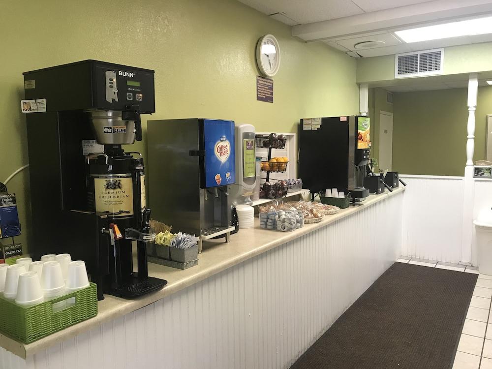 Quality Inn Tampa Lake Magdalene Dış mekan fotoğraf
