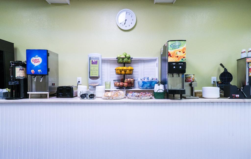 Quality Inn Tampa Lake Magdalene Dış mekan fotoğraf
