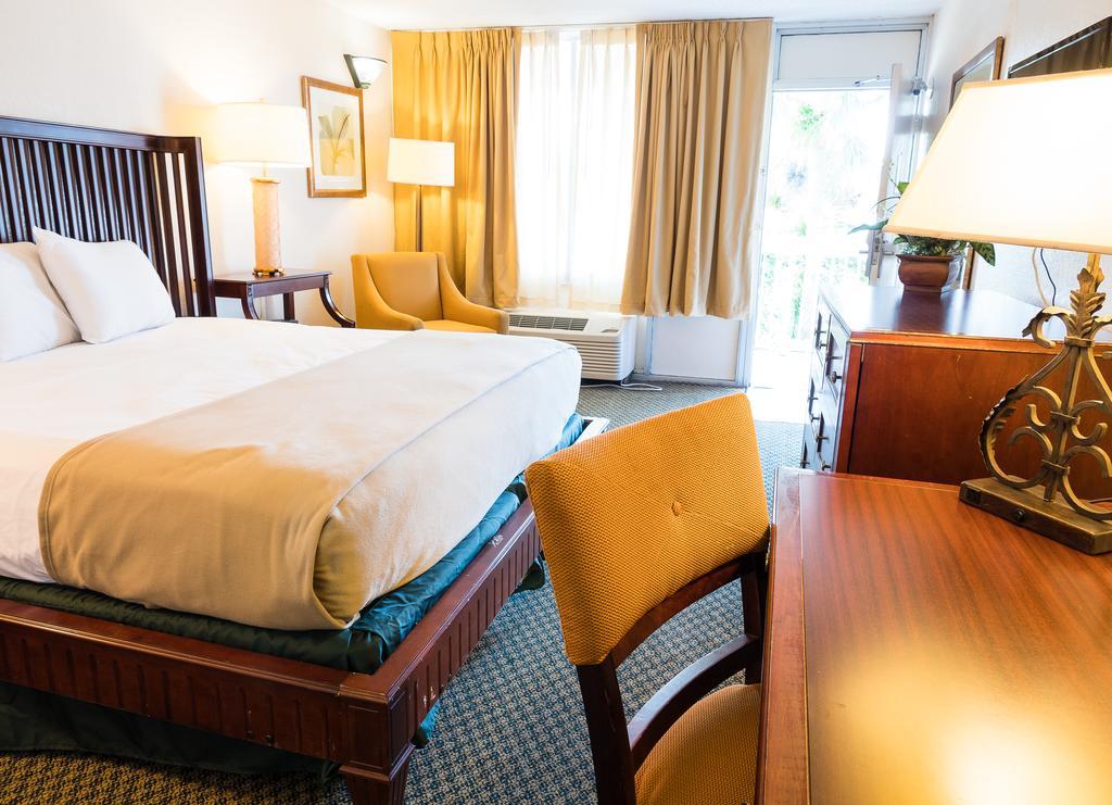 Quality Inn Tampa Lake Magdalene Dış mekan fotoğraf